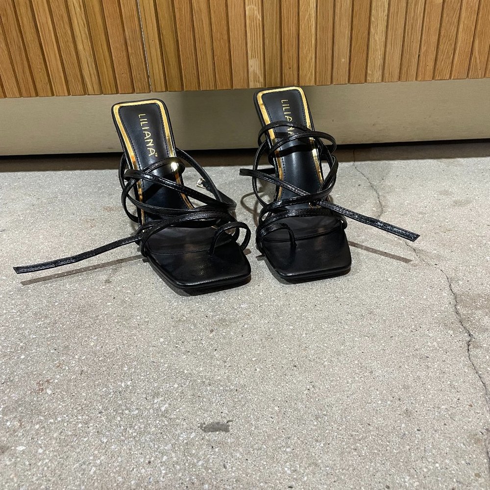 Liliana Black Strappy Heeled Sandal Sz 10